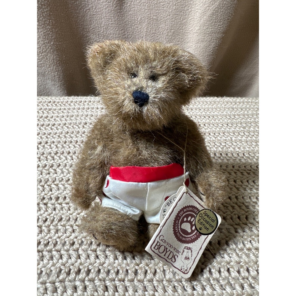 Boyds Collection Macho Z Heartthrob Teddy Bear Valentine Heart Boxers 82017 6in